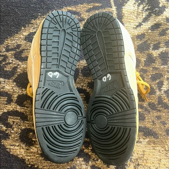 Nike Dunk Low Retro SE - Picture 6 of 8